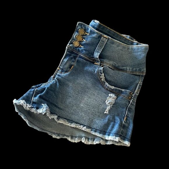 🛍Junior WannaBettaButt Frayed Hem Shorts - Picture 3 of 5